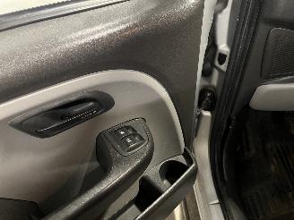 Fiat Doblo Doblo Cargo (223) Van 1.3 D 16V Multijet DPF (223.A.9000) [62kW]  (08-=
2006/12-2010) picture 14