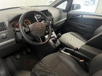 Opel Zafira Zafira (M75) MPV 1.8 16V Ecotec (Z18XER(Euro 4)) [103kW]  (07-2005/04-=
2015) picture 15