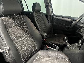 Opel Zafira Zafira (M75) MPV 1.8 16V Ecotec (Z18XER(Euro 4)) [103kW]  (07-2005/04-=
2015) picture 10