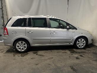 Opel Zafira Zafira (M75) MPV 1.8 16V Ecotec (Z18XER(Euro 4)) [103kW]  (07-2005/04-=
2015) picture 7