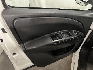 Opel Combo Combo Van 1.6 CDTI 16V (A16FDH(Euro 5)) [77kW]  (02-2012/12-2018) picture 21