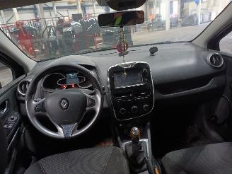 Renault Clio Clio IV Estate/Grandtour (7R) Combi 5-drs 1.5 Energy dCi 90 FAP (K9K-B=
608) [66kW]  (01-2013/...) picture 5