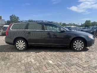 Volvo V-70 V70 (BW) Combi 1.6 T4 16V (B4164T) [132kW]  (10-2010/12-2015) picture 6