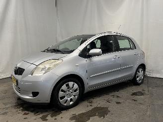 Toyota Yaris Yaris II (P9) Hatchback 1.3 16V VVT-i (2SZFE) [64kW]  (08-2005/11-2010=
) picture 3
