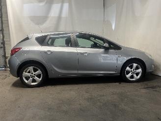 Opel Astra Astra J (PC6/PD6/PE6/PF6) Hatchback 5-drs 1.4 Turbo 16V (A14NET(Euro 5=
)) [103kW]  (12-2009/10-2015) picture 7