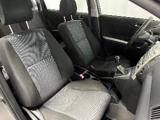 Toyota Corolla Corolla Verso (R10/11) MPV 1.6 16V VVT-i (3ZZFE) [81kW]  (04-2004/03-2=
009) picture 11