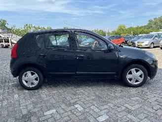 Dacia Sandero Sandero I (BS) Hatchback 1.2 16V (D4F-732(D4F-F7)) [55kW]  (11-2008/06=
-2013) picture 8
