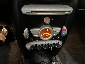 Mini Clubman Clubman (R55) Combi 1.6 16V Cooper S (N14-B16A) [128kW]  (08-2007/07-2=
010) picture 21