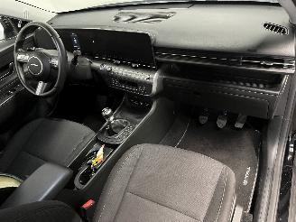Hyundai Kona Kona (SX2) SUV 1.0 T-GDI 12V Hybrid 48V (G3LF) [74kW]  (04-2023/...) picture 20