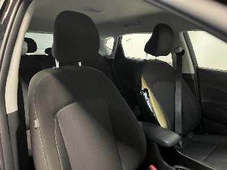 Hyundai Kona Kona (SX2) SUV 1.0 T-GDI 12V Hybrid 48V (G3LF) [74kW]  (04-2023/...) picture 19