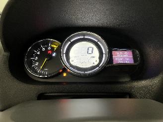 Renault Mégane Megane III Grandtour (KZ) Combi 5-drs 1.6 16V (K4M-858(K4M-R8)) [81kW]=
  (05-2009/08-2015) picture 23