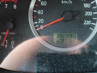 Nissan Almera Almera Tino (V10M) MPV 1.8 16V (QG18DE) [85kW]  (12-2002/02-2006) picture 2