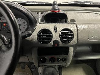 Renault Kangoo Kangoo (KC) MPV 1.6 16V (K4M-732) [70kW]  (06-2001/01-2008) picture 14