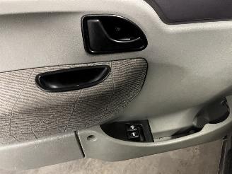 Renault Kangoo Kangoo (KC) MPV 1.6 16V (K4M-732) [70kW]  (06-2001/01-2008) picture 12