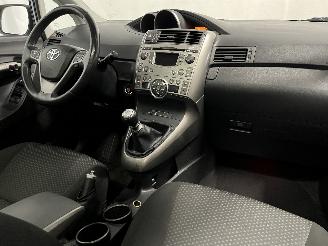 Toyota Verso Verso MPV 1.8 16V VVT-i (2ZRFAE) [108kW]  (04-2009/08-2018) picture 11