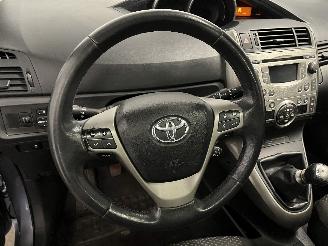 Toyota Verso Verso MPV 1.8 16V VVT-i (2ZRFAE) [108kW]  (04-2009/08-2018) picture 15