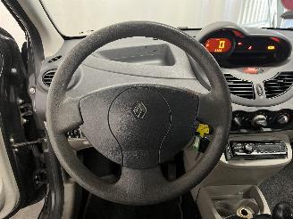 Renault Twingo Twingo II (CN) Hatchback 3-drs 1.2 (D7F-800(Euro 4)) [43kW]  (03-2007/=
09-2014) picture 14