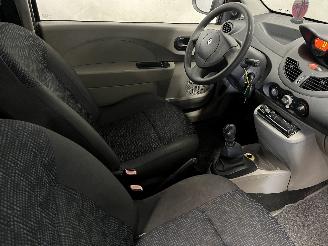 Renault Twingo Twingo II (CN) Hatchback 3-drs 1.2 (D7F-800(Euro 4)) [43kW]  (03-2007/=
09-2014) picture 8