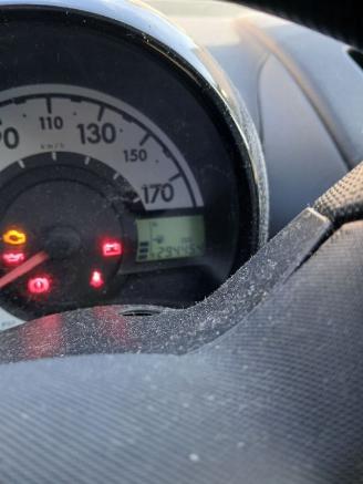 Citroën C1 C1 Hatchback 1.0 12V (384F(CFA)) [50kW]  (06-2005/09-2014) picture 2