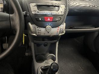 Citroën C1 C1 Hatchback 1.0 12V (384F(CFA)) [50kW]  (06-2005/09-2014) picture 17