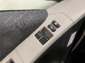 Toyota Yaris Yaris II (P9) Hatchback 1.3 16V VVT-i (2SZFE) [64kW]  (08-2005/11-2010=
) picture 16