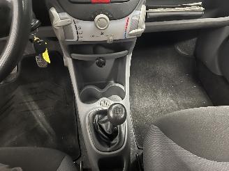 Toyota Aygo Aygo (B10) Hatchback 1.0 12V VVT-i (1KR-FE) [50kW]  (07-2005/05-2014) picture 19