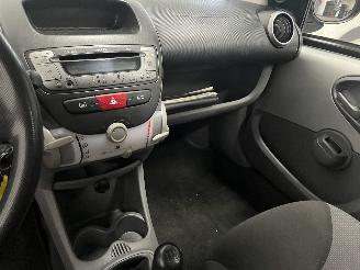 Toyota Aygo Aygo (B10) Hatchback 1.0 12V VVT-i (1KR-FE) [50kW]  (07-2005/05-2014) picture 18