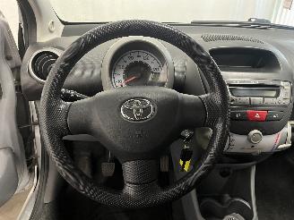 Toyota Aygo Aygo (B10) Hatchback 1.0 12V VVT-i (1KR-FE) [50kW]  (07-2005/05-2014) picture 20