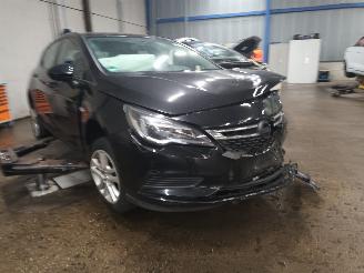 Opel Astra Astra K Hatchback 5-drs 1.0 Turbo 12V (B10XFT(Euro 6)) [77kW]  (10-201=
5/12-2022) picture 2