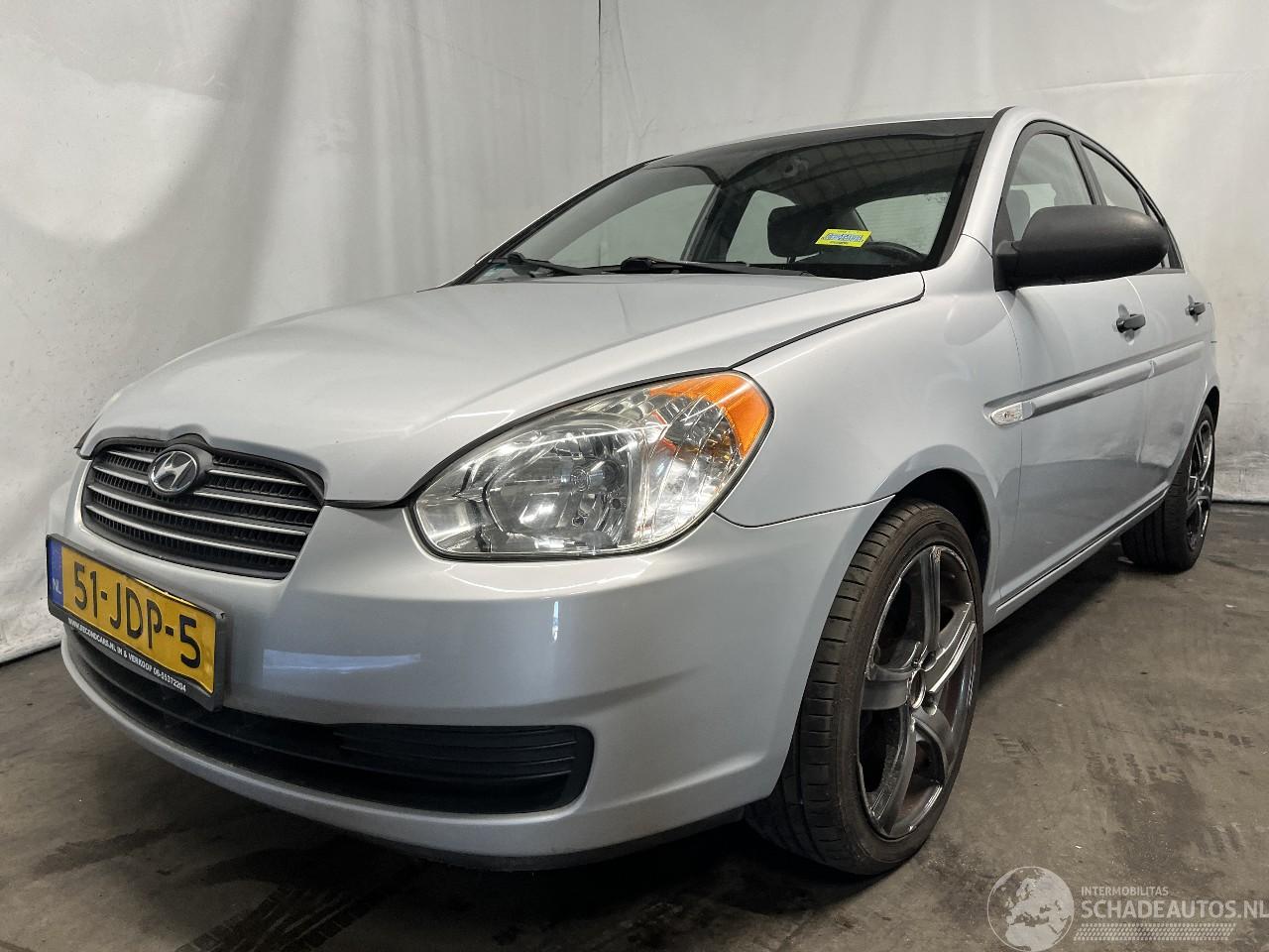 Hyundai Accent Accent Sedan 1.4i 16V (G4EE) [71kW]  (11-2005/02-2010)