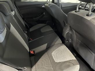 Ford Focus Focus 3 Wagon Combi 1.0 Ti-VCT EcoBoost 12V 125 (M1DA(Euro 5)) [92kW] =
 (02-2012/05-2018) picture 16