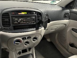 Hyundai Accent Accent Sedan 1.4i 16V (G4EE) [71kW]  (11-2005/02-2010) picture 15