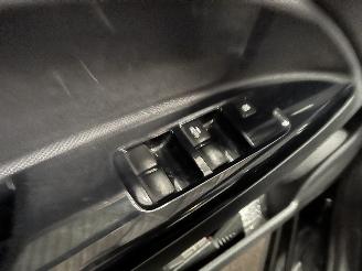 Mitsubishi Space-star Space Star (A0) Hatchback 1.0 12V (3A90(Euro 5)) [52kW]  (05-2012/...)= picture 18