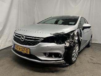 Voiture accidenté Opel Astra Astra K Hatchback 5-drs 1.6 CDTI 110 16V (B16DTU) [81kW]  (06-2015/12-=
2022) 2018/7