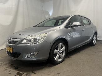 Opel Astra Astra J (PC6/PD6/PE6/PF6) Hatchback 5-drs 1.4 Turbo 16V (A14NET(Euro 5=
)) [103kW]  (12-2009/10-2015) picture 3