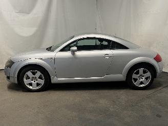 Audi TT TT (8N3) Coupé 1.8 20V Turbo (AUQ) [132kW]  (10-1998/10-2006) picture 4