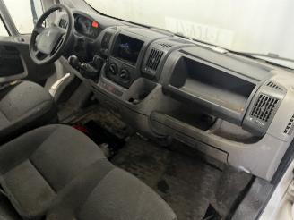 Peugeot Boxer Boxer (U9) Van 2.2 HDi 100 Euro 4 (22DT(4HV)) [74kW]  (04-2006/12-2011=
) picture 8