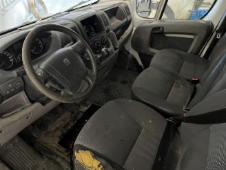 Peugeot Boxer Boxer (U9) Van 2.2 HDi 100 Euro 4 (22DT(4HV)) [74kW]  (04-2006/12-2011=
) picture 13