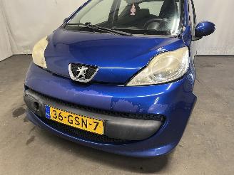Peugeot 107 107 Hatchback 1.0 12V (384F(1KR)) [50kW]  (06-2005/05-2014) picture 6