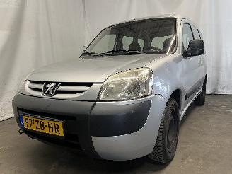 Damaged car Peugeot Partner Partner Combispace MPV 1.6 16V (TU5JP4(NFU)) [80kW]  (07-2001/03-2008)= 2007/12