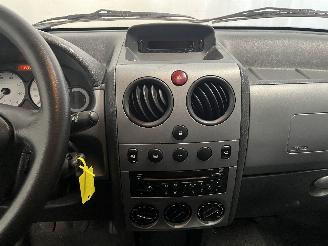 Peugeot Partner Partner Combispace MPV 1.6 16V (TU5JP4(NFU)) [80kW]  (07-2001/03-2008)= picture 15
