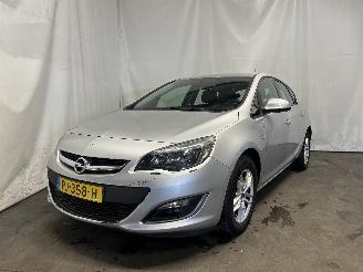 bruktbiler auto Opel Astra Astra J (PC6/PD6/PE6/PF6) Hatchback 5-drs 1.4 16V ecoFLEX (B14XER(Euro=
 6)) [74kW]  (12-2009/10-2015) 2015/3