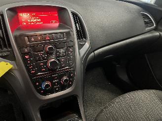 Opel Astra Astra J (PC6/PD6/PE6/PF6) Hatchback 5-drs 1.4 16V ecoFLEX (B14XER(Euro=
 6)) [74kW]  (12-2009/10-2015) picture 16