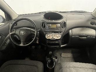 Toyota Yaris Yaris Verso (P2) MPV 1.3 16V (2NZFE) [62kW]  (11-2002/09-2005) picture 12