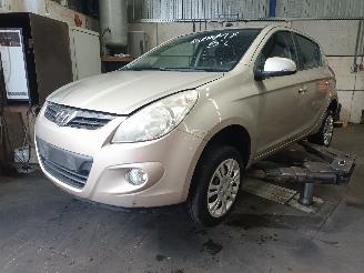 Dezmembrări autoturisme Hyundai I-20 i20 Hatchback 1.2i 16V (G4LA) [57kW]  (09-2008/12-2012) 2011/2