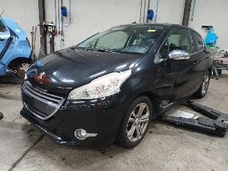 Autoverwertung Peugeot 208 208 I (CA/CC/CK/CL) Hatchback 1.4 16V (EP3C(8FP)) [70kW]  (03-2012/12-=
2019) 2012/6
