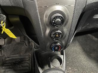 Toyota Yaris Yaris II (P9) Hatchback 1.33 16V Dual VVT-I (1NRFE) [74kW]  (11-2008/1=
2-2011) picture 12