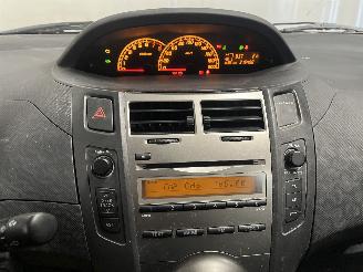 Toyota Yaris Yaris II (P9) Hatchback 1.33 16V Dual VVT-I (1NRFE) [74kW]  (11-2008/1=
2-2011) picture 13