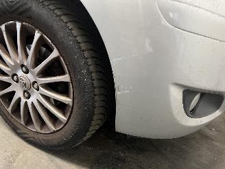 Toyota Yaris Yaris II (P9) Hatchback 1.33 16V Dual VVT-I (1NRFE) [74kW]  (11-2008/1=
2-2011) picture 22