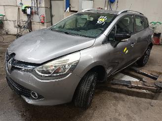 Sloopauto Renault Clio Clio IV Estate/Grandtour (7R) Combi 5-drs 0.9 Energy TCE 90 12V (H4B-4=
00(H4B-A4)) [66kW]  (01-2013/08-2021) 2013/6